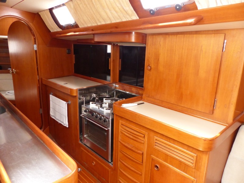 Swan 53 intérieur -18.JPG